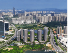 括绿地缤纷城、合景悠方广场、纳米谷等